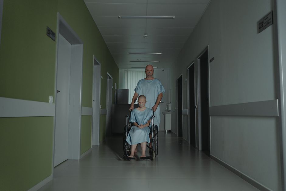 How Can Cancer Patients and Caregivers Get Financial Aid for Treatment Costs?